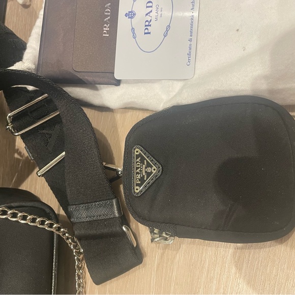 Black padded Re Edition 2005 crossbody bag - Picture 3 of 5